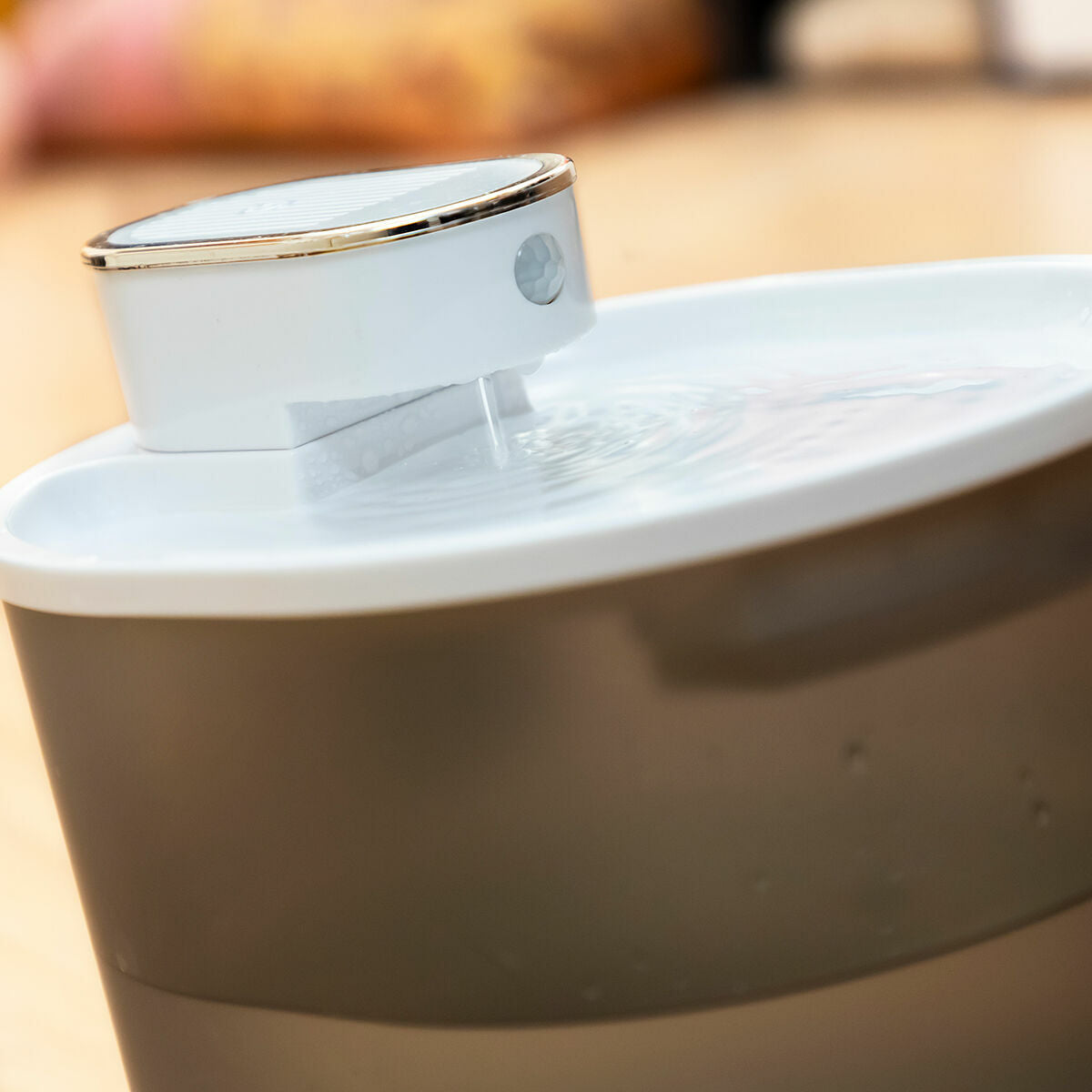 AquaFlow | Rechargeable Cat&dog Water Fountain with Sensor Refopet InnovaGoods-12